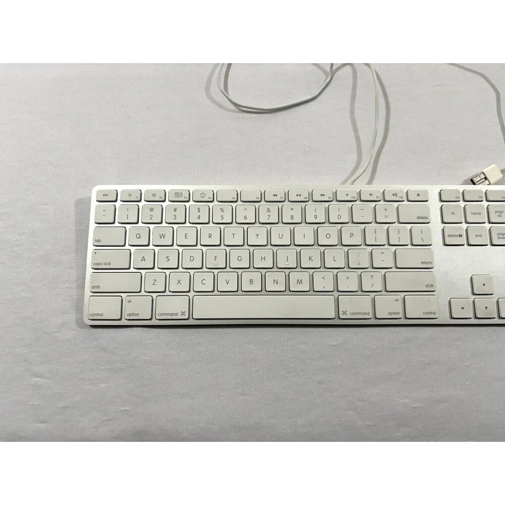 Apple Slim USB Wired Keyboard A1243 MB110LL/A Aluminum Standard Full Size
